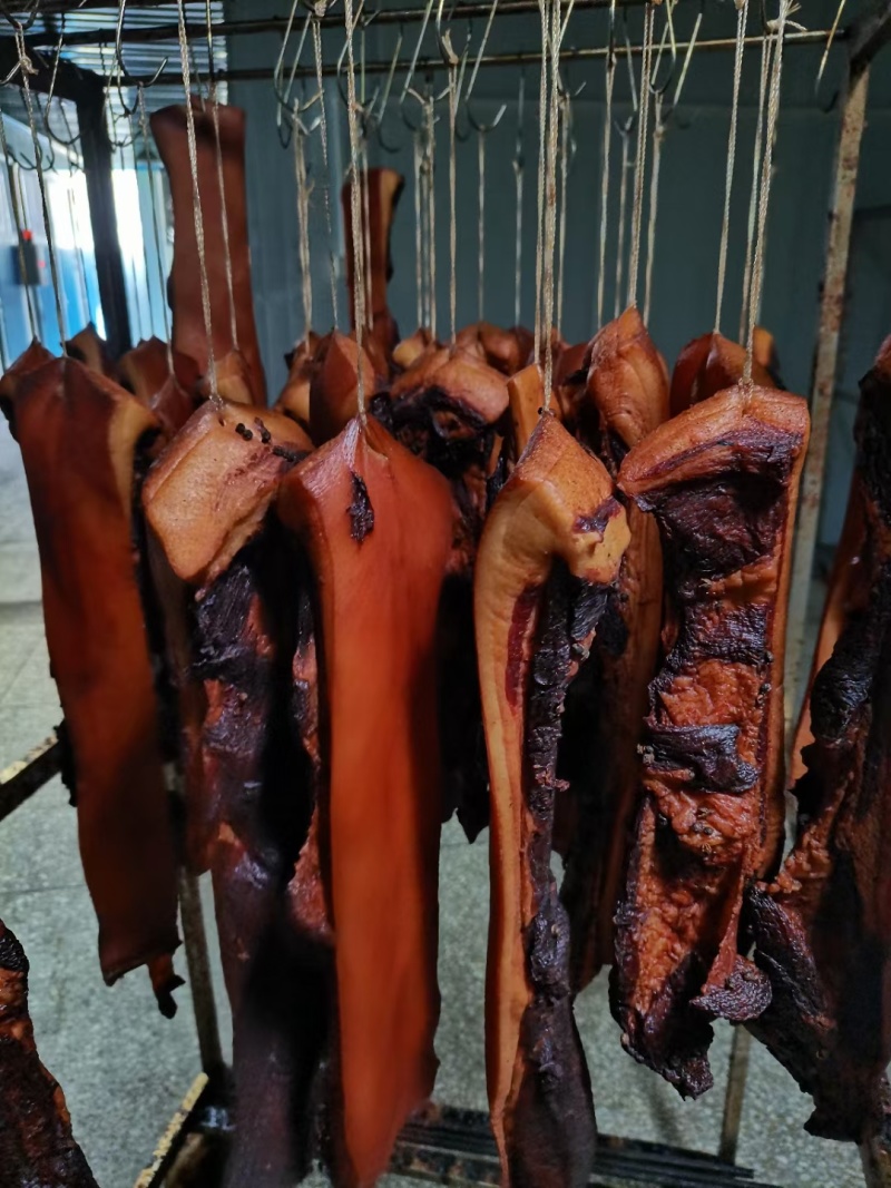 黑五花烟熏带骨五花肉各种腊肉现货供应