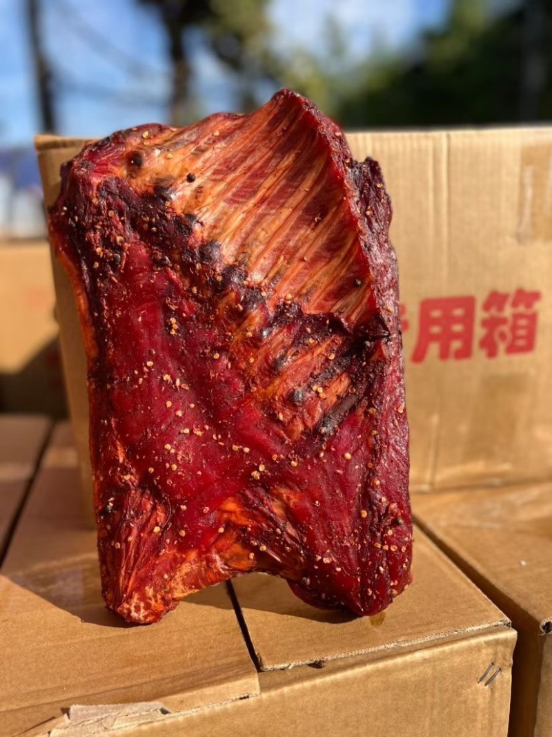 五香小香猪，价格美丽，味道好，货源充足，欢迎致电