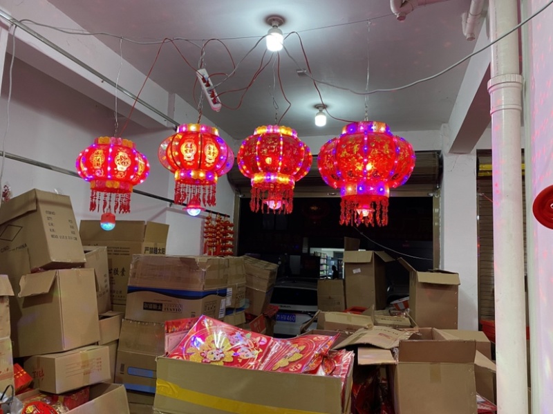 对联，灯笼，中国结，福字，窗花，挂件挂饰，生肖对贴