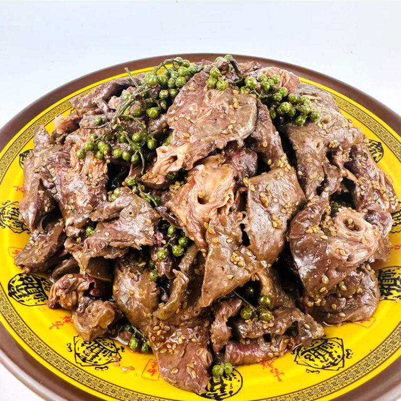 藤椒香辣猪肺片批发，一袋起发三袋包邮全国发货送货上门