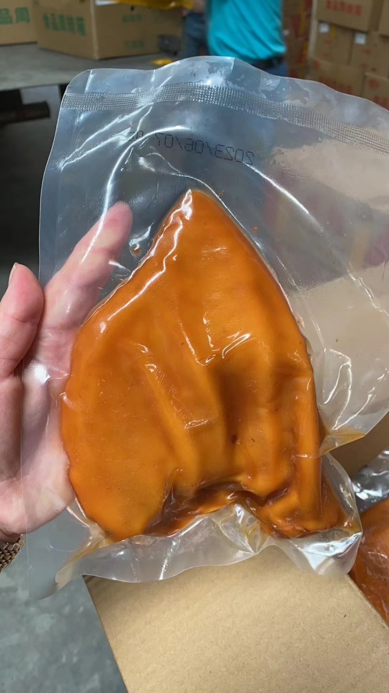 【卤猪肉】精品全熟猪耳朵20斤一件，产地一手货源欢迎联系