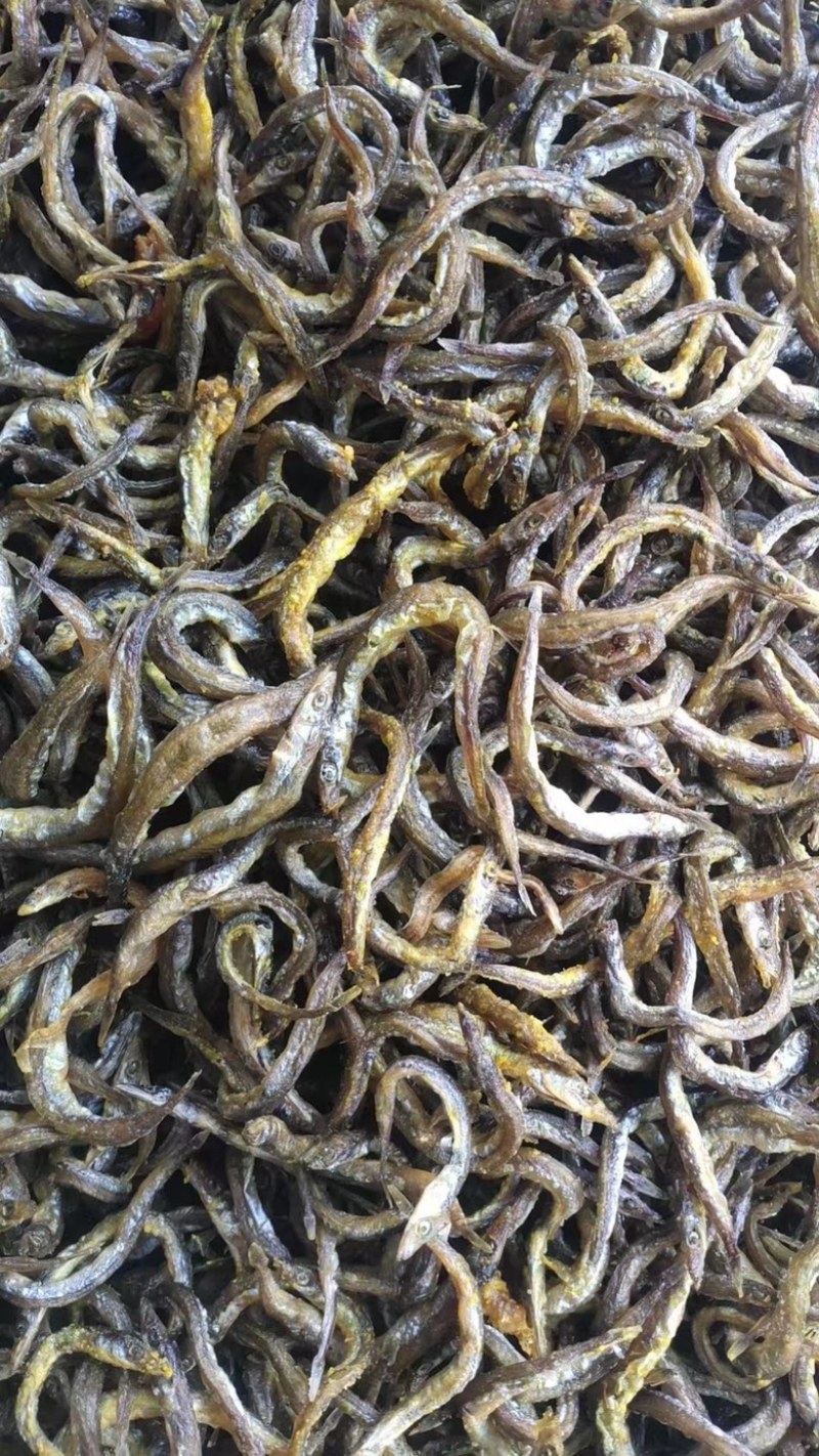 精品油炸针鱼，可即吃可做下饭菜，口感香脆，价格优惠