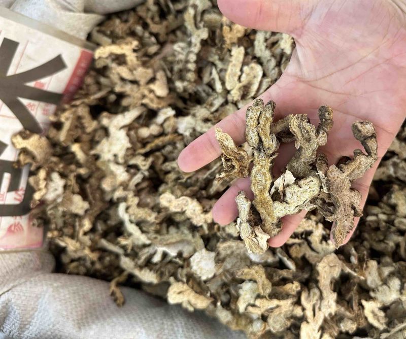 野生苍术，纯无硫，有大货，加工厂直销，可定做规格