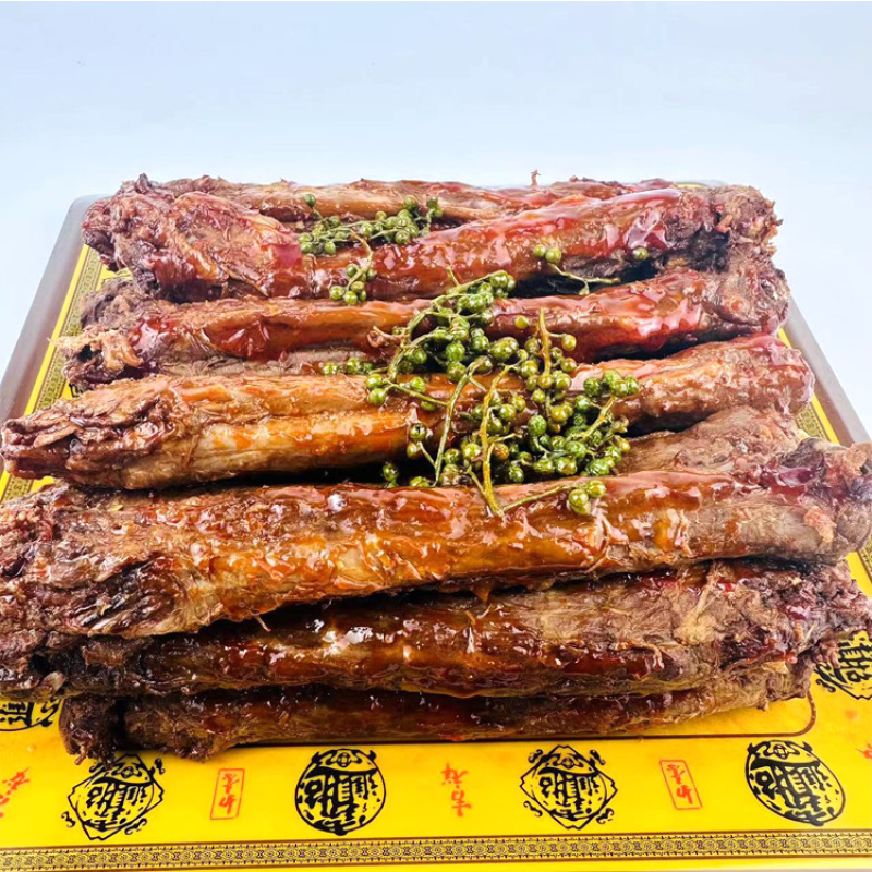 藤椒鸭脖批发，一袋起发，三袋包邮，全国发货，送货上门