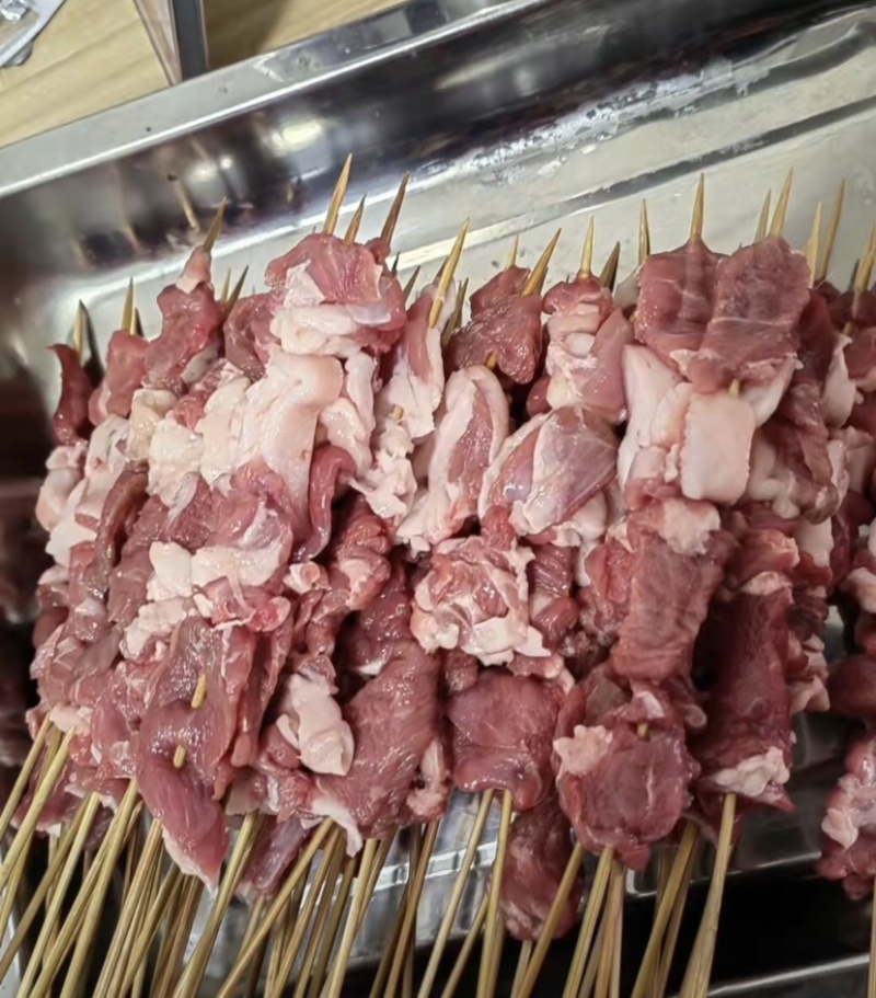 河间精品羊肉串，产地直发，保质保量，欢迎老板选购