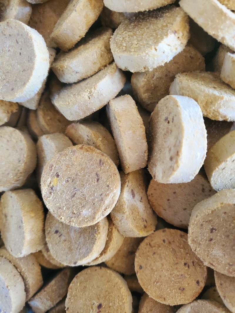 处理生骨肉饼，计划10元一斤出，一次性打包价格可议