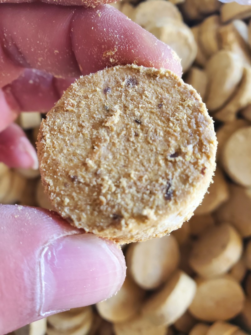 处理生骨肉饼，计划10元一斤出，一次性打包价格可议