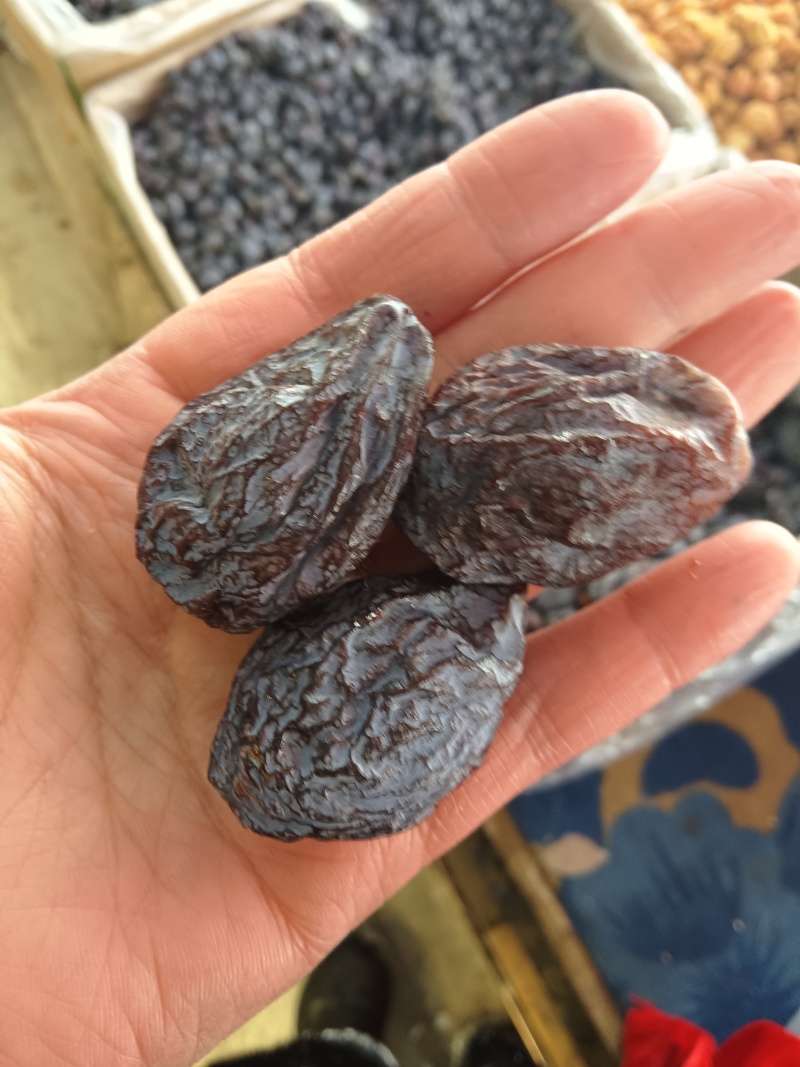 喀什西梅干个头大香甜软糯量大从优产地直发欢迎选购