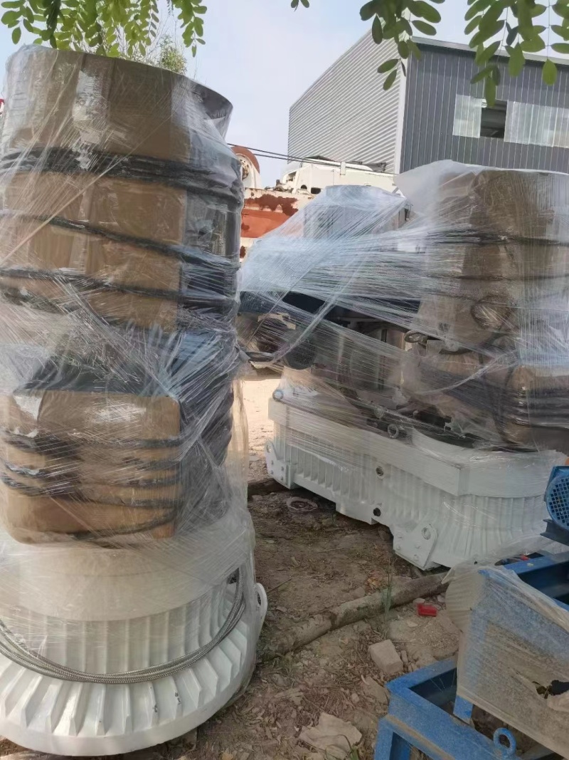 出售全新560颗粒机客户因场地原因无法使用，需要的老板