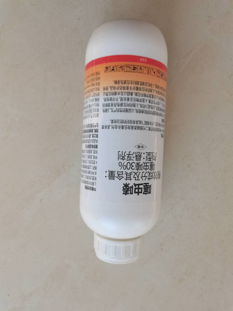 30%噻虫嗪，具内吸触杀胃毒，对飞虱防治较好。
