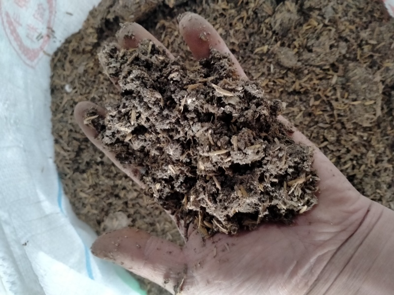 有机肥鸡粪出售，运费自理，