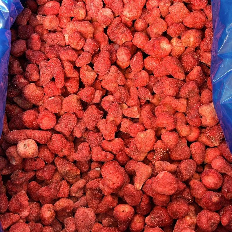 【包邮】大颗粒草莓干网红水果干蜜饯好吃休闲食品批发