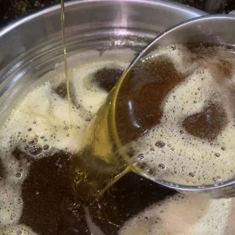 江西赣州正宗山茶油，口感纯正，品质保证，诚信经营欢迎致电