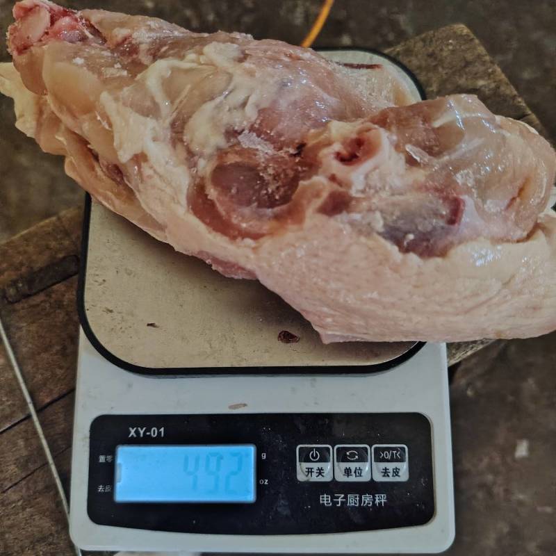 去脖鸡架肉多带叉骨软骨20斤一袋，36元