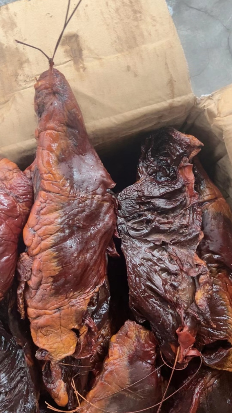 烟熏腊猪心（腊肉香肠源头工厂一手货源量大从优）
