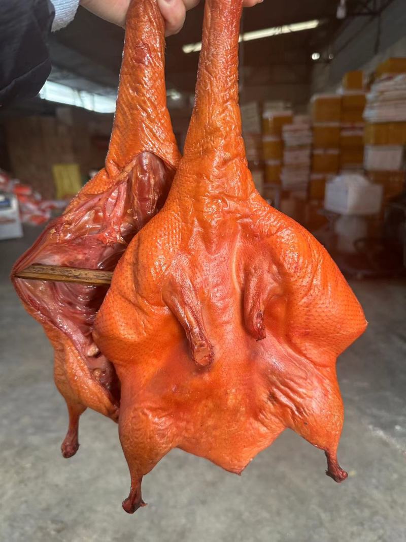 烟熏板鸭，厂家供应，品质保证，货源充足！！