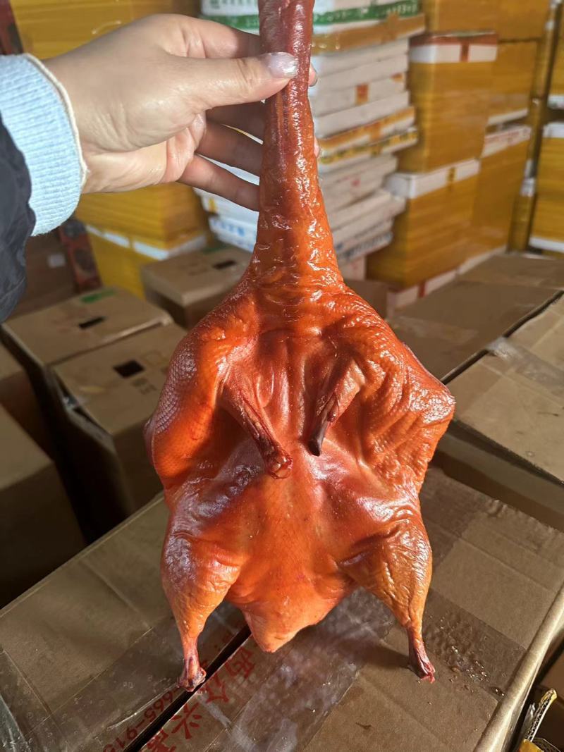 烟熏板鸭，厂家供应，品质保证，货源充足！！