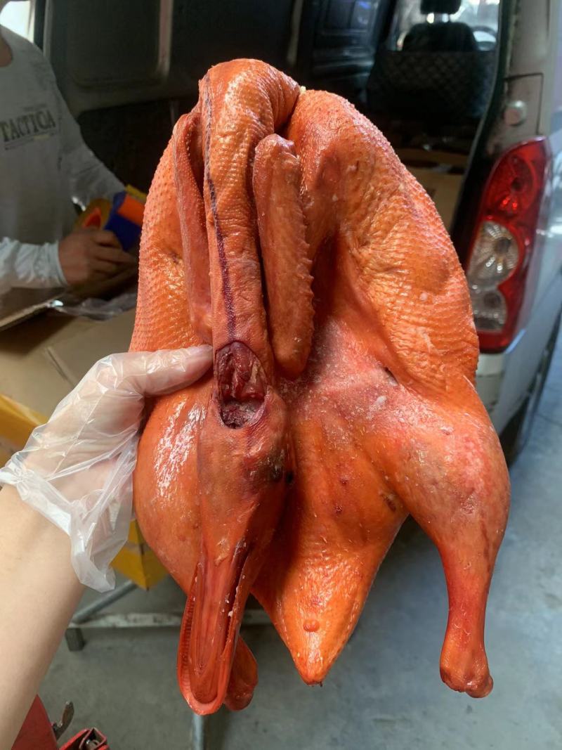 烟熏板鸭，厂家供应，品质保证，货源充足！！