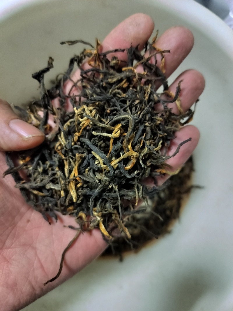 滇红茶叶云南凤庆功夫红茶野古树茶毛峰金丝蜜香散装批发