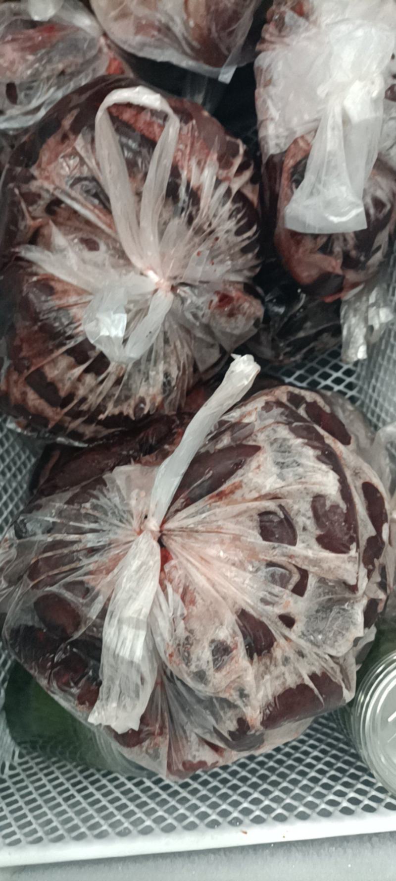内蒙古锡林郭勒羔羊血肠，新鲜羊血灌注，纯手工灌。一袋二斤