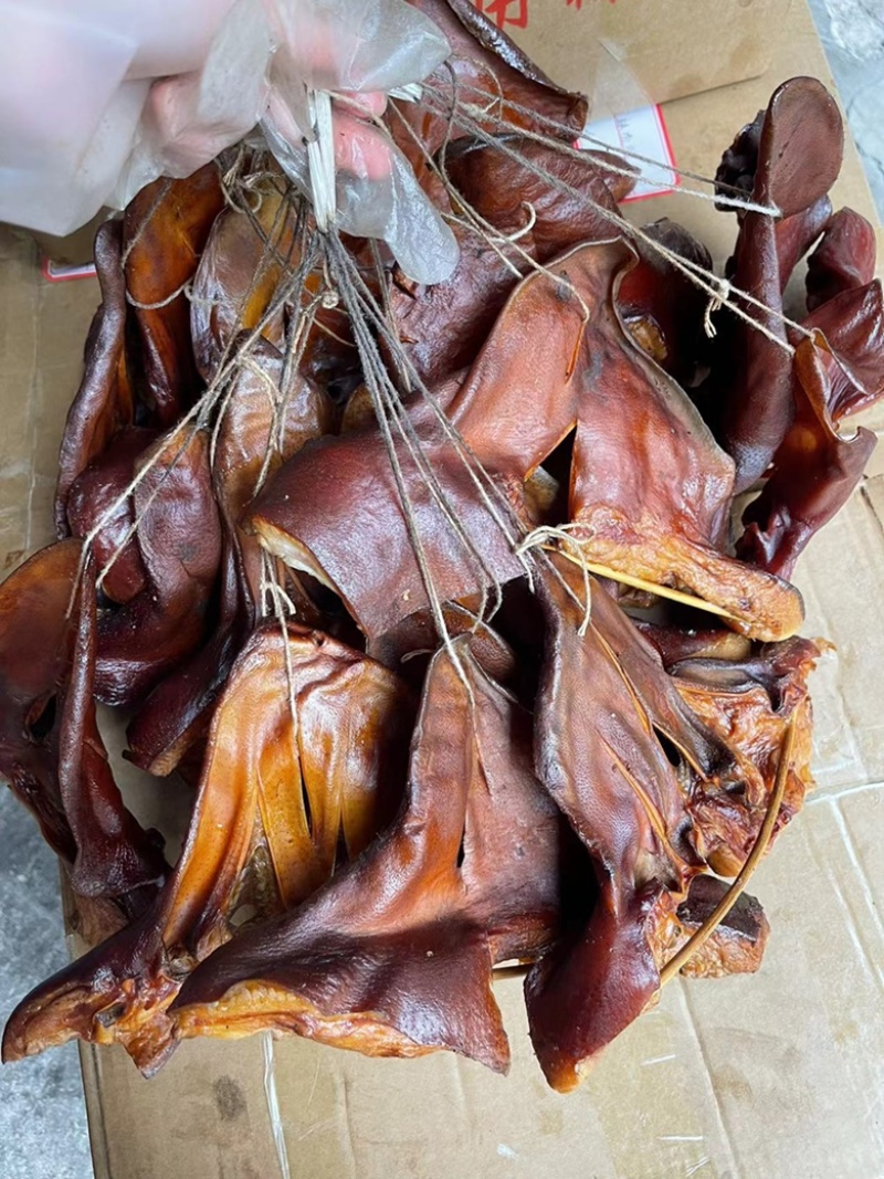 【腊肉】烟熏干腊猪耳（腊肉香肠批发一手货源量大从优）
