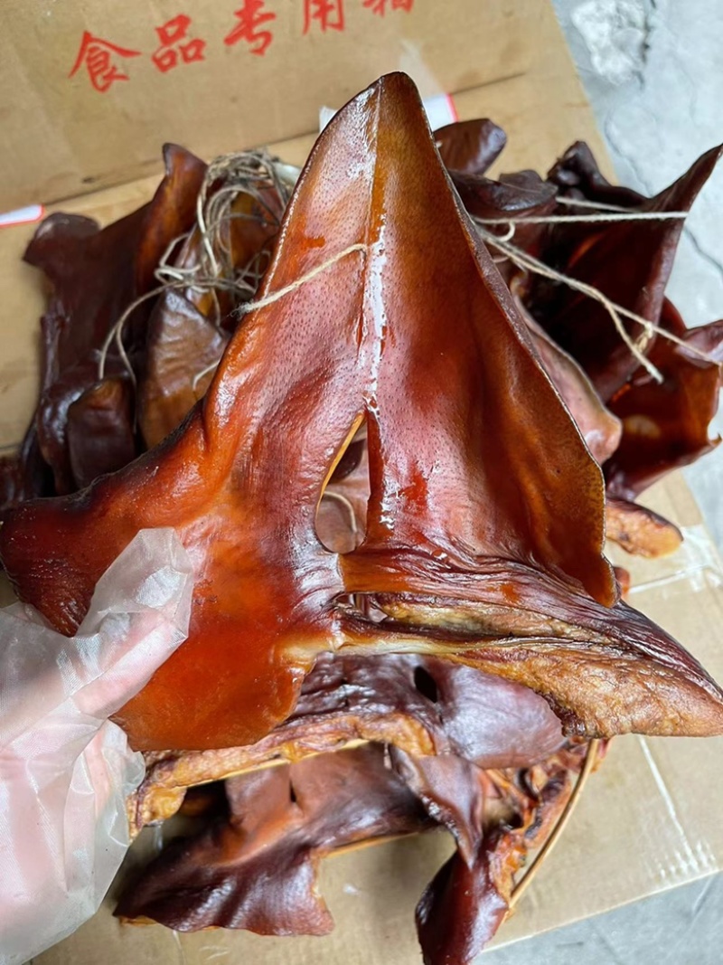 【腊肉】烟熏干腊猪耳（腊肉香肠批发一手货源量大从优）