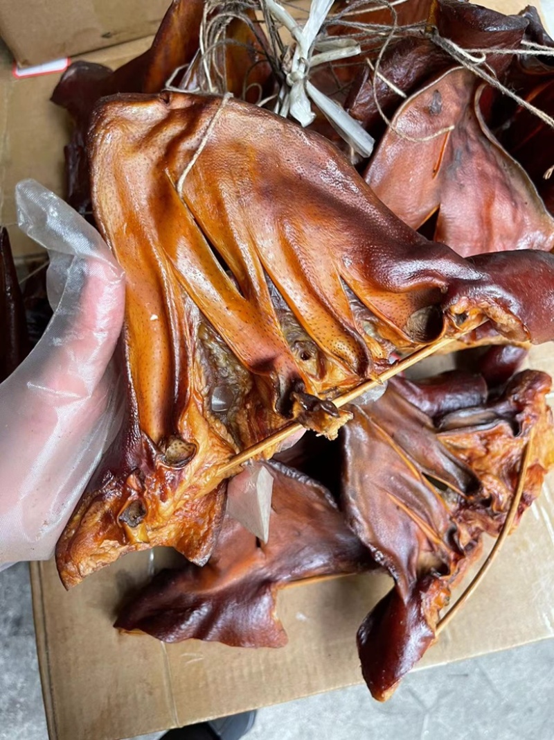【腊肉】烟熏干腊猪耳（腊肉香肠批发一手货源量大从优）