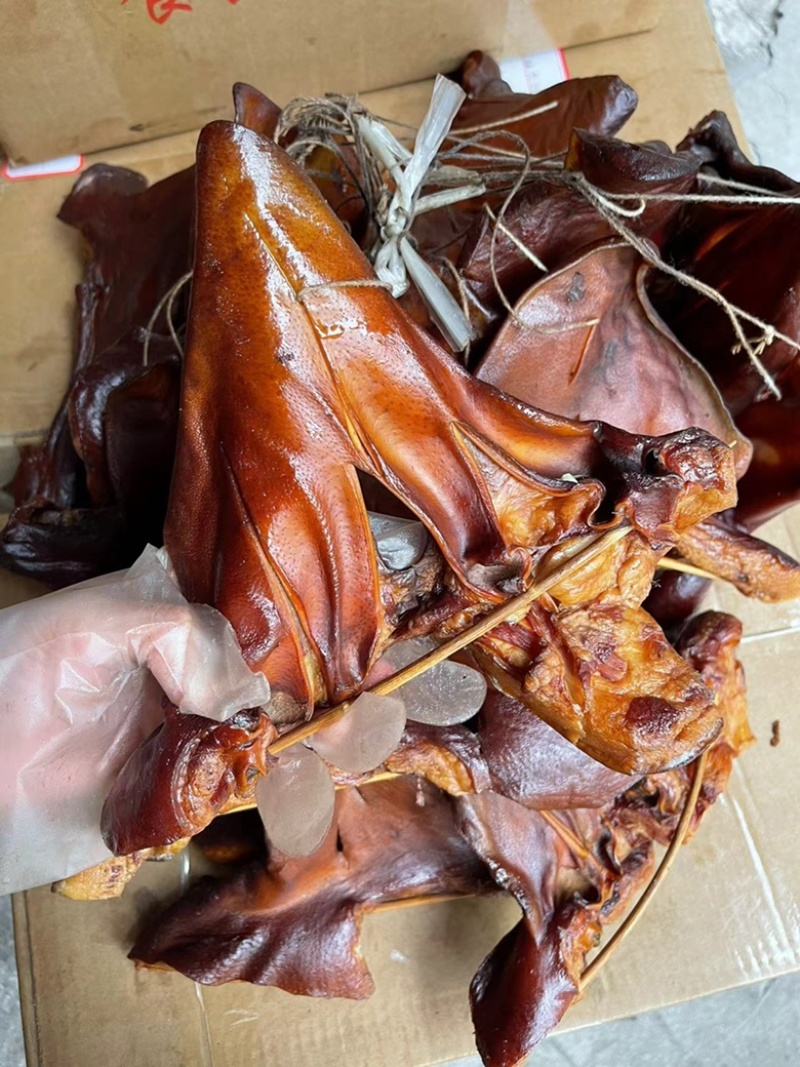 【腊肉】烟熏干腊猪耳（腊肉香肠批发一手货源量大从优）