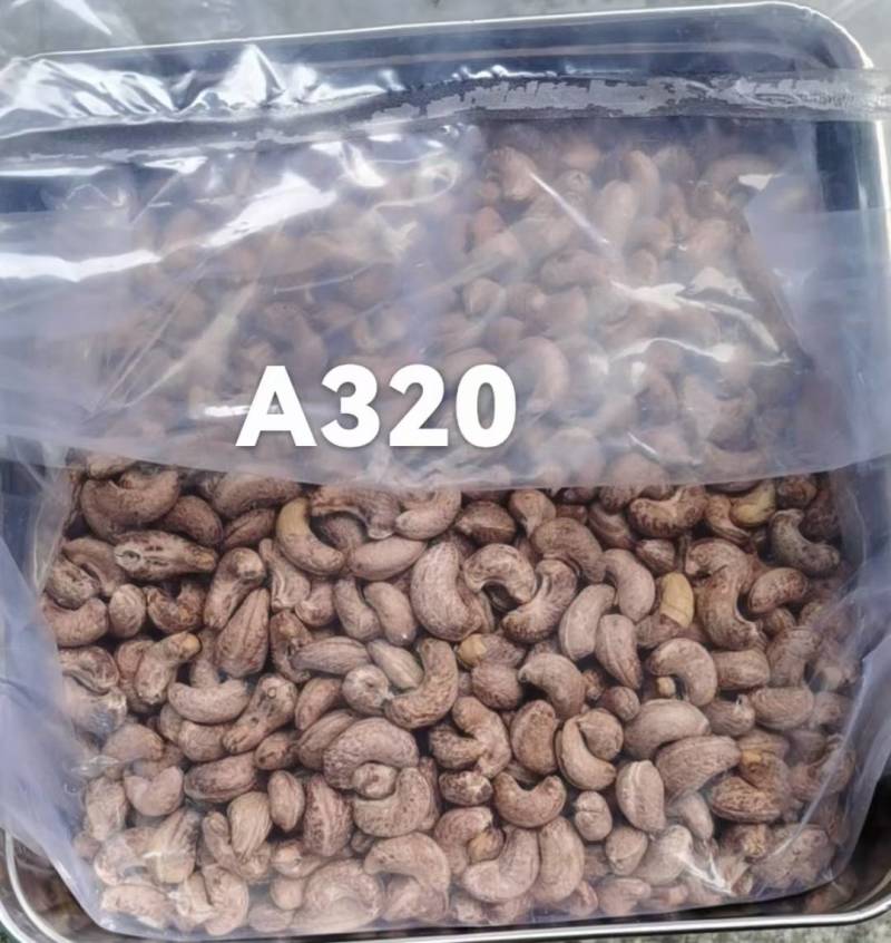 腰果带皮腰果装装炭烧腰果越南紫皮特产盐焗坚果批发