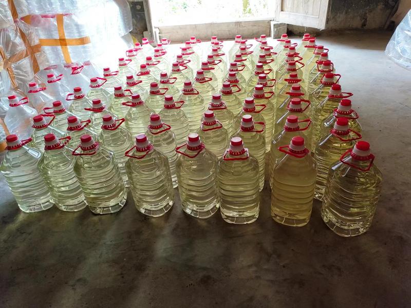湖北宜昌精品纯粮酒，一年以上酿造，口感细腻，规格多样