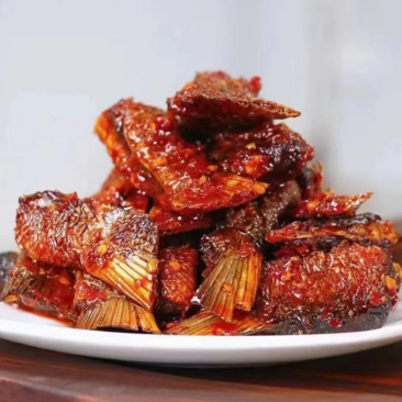 【凉拌鲫鱼】香辣鱼尾，休闲零食，下酒佳肴。