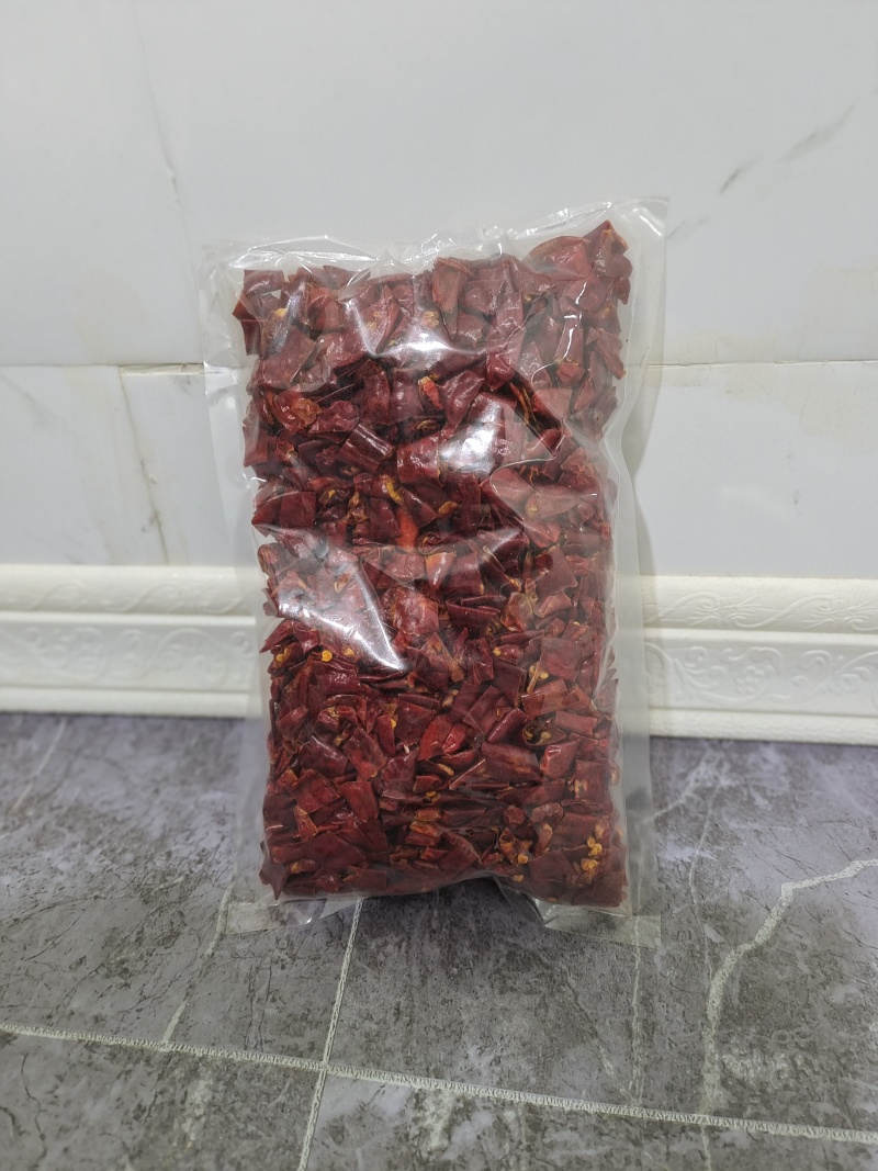 去籽辣椒段辣度中辣，一斤小包装系列《椒万农食品》