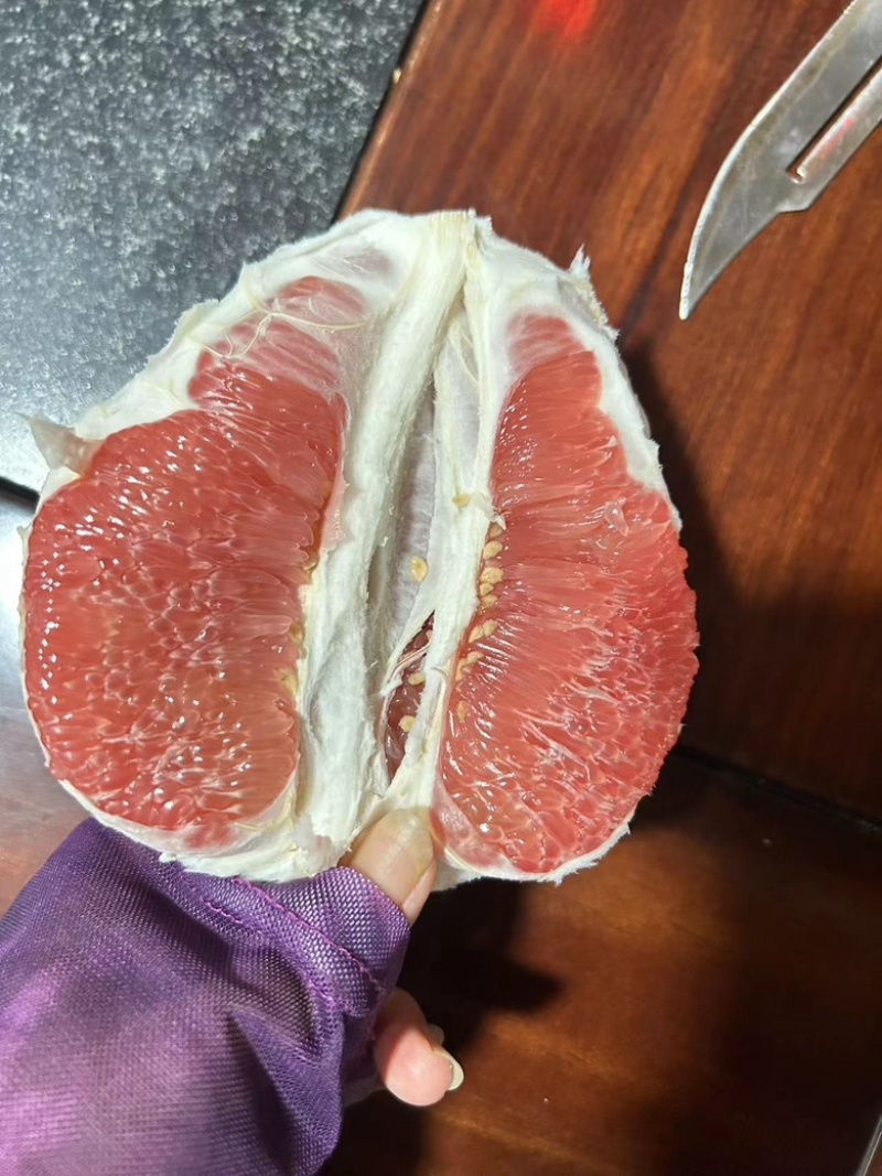 三红蜜柚，红心柚，上市口感好水份足希望与老板您有机会合作