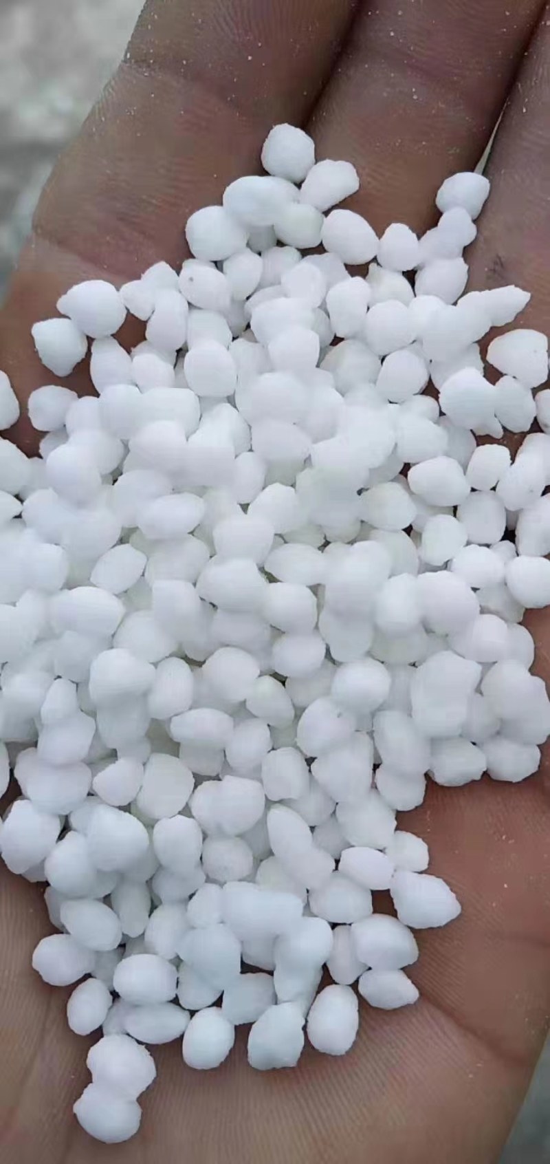 大量现货氯化铵出售