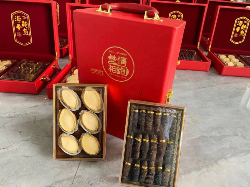 大家好，春节临近，需要鲍鱼海参礼盒联系吧！货源充足，价格