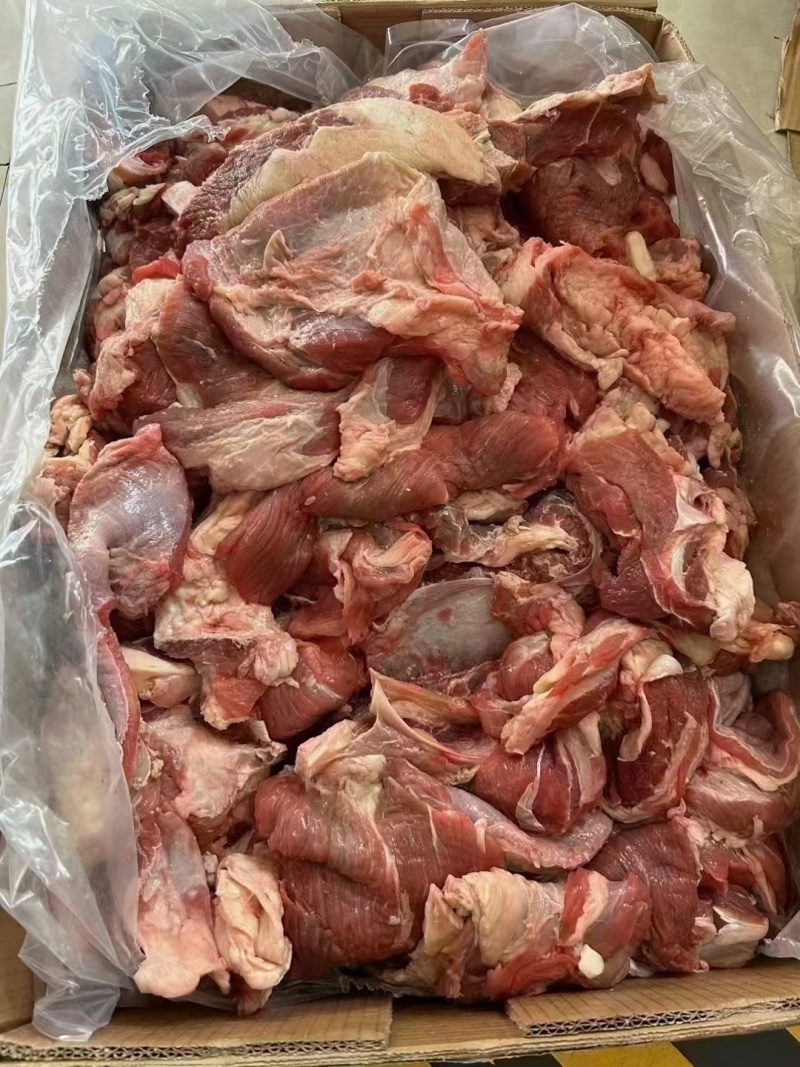 牛碎肉瘦度高块也不小适合炖锅做馅一手货源