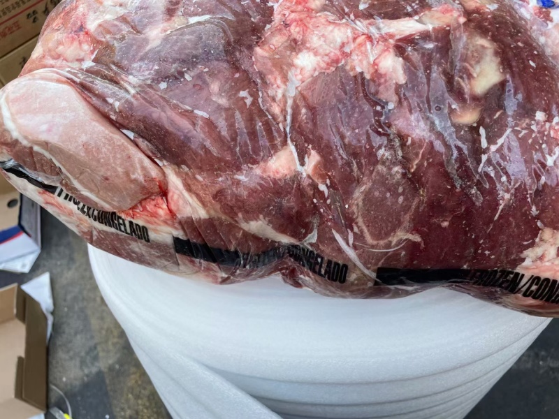 大块牛腿肉牛腿肉瘦度好，适合用来做酱牛肉和卤牛肉1111