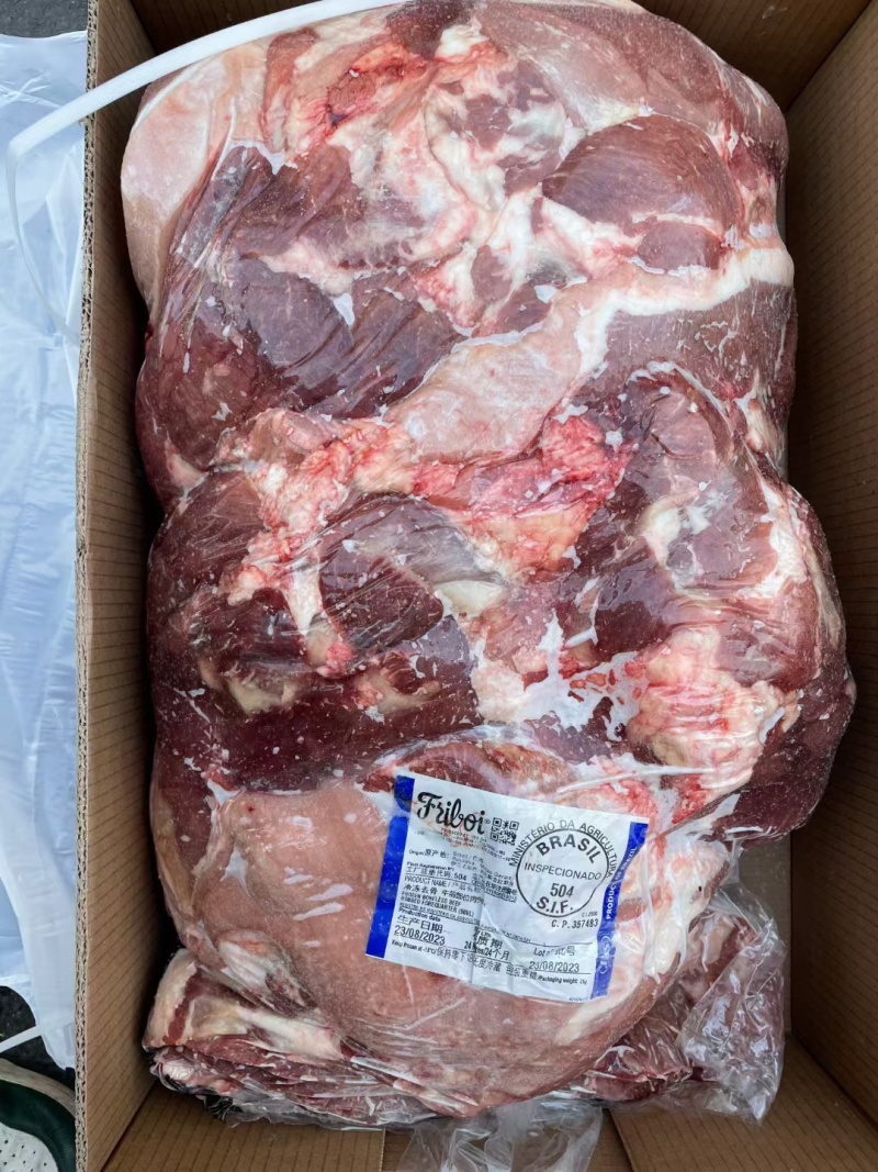 大块牛腿肉牛腿肉瘦度好，适合用来做酱牛肉和卤牛肉1111