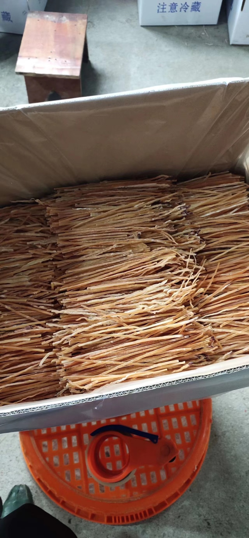 鱿鱼丝，淡干，干度好质量好，大量现货加工，支持定制加工。