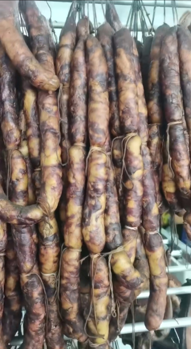 腊肉香肠酸菜干豆腐豆皮炸辣椒