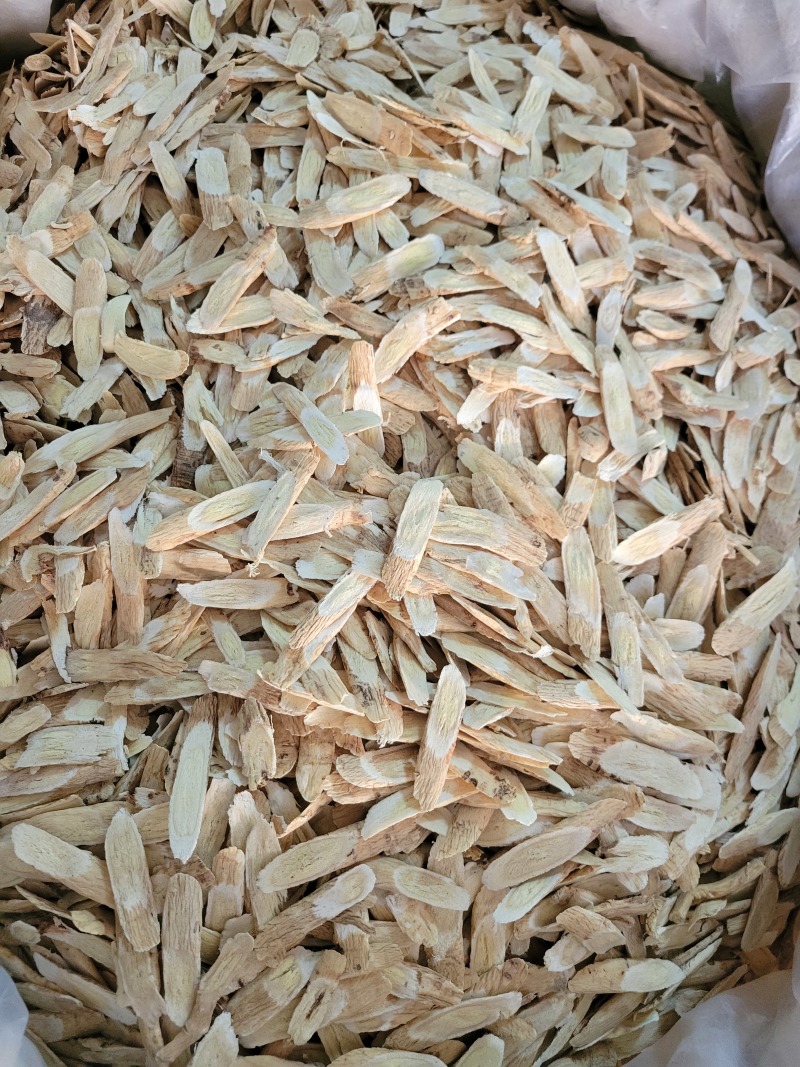 黄芪瓜子片压片甘肃产地货源大货供应山东七彩百草中药材批