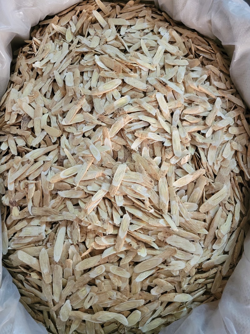 黄芪瓜子片压片甘肃产地货源大货供应山东七彩百草中药材批