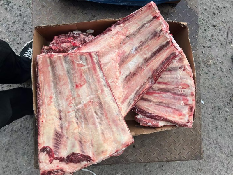牛肋排，满肉牛肋排，四肋五肋纯牛肋排。瘦度很高