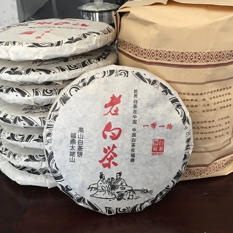 福鼎白茶高山寿眉老白茶饼300g陈年太姥山贡眉茶饼散装