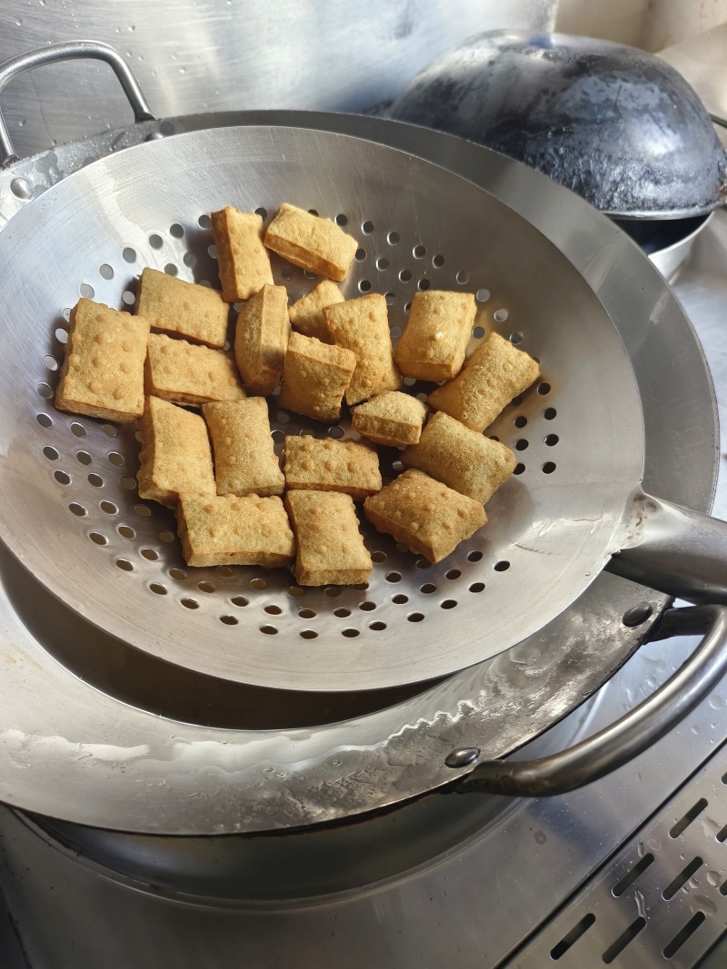 主营包浆豆腐，适合餐饮的块状包浆豆腐，厂家直发保质保量