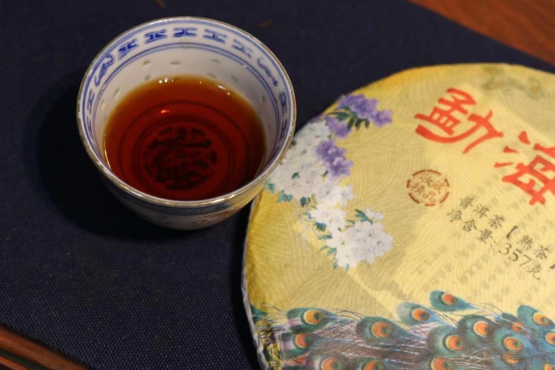 云南古树普洱茶勐海普洱熟茶饼普洱老茶头