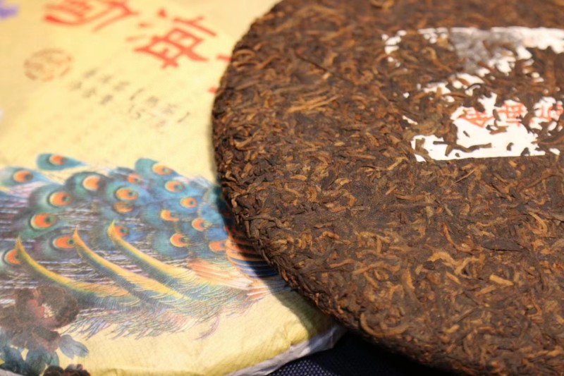云南古树普洱茶勐海普洱熟茶饼普洱老茶头熟普