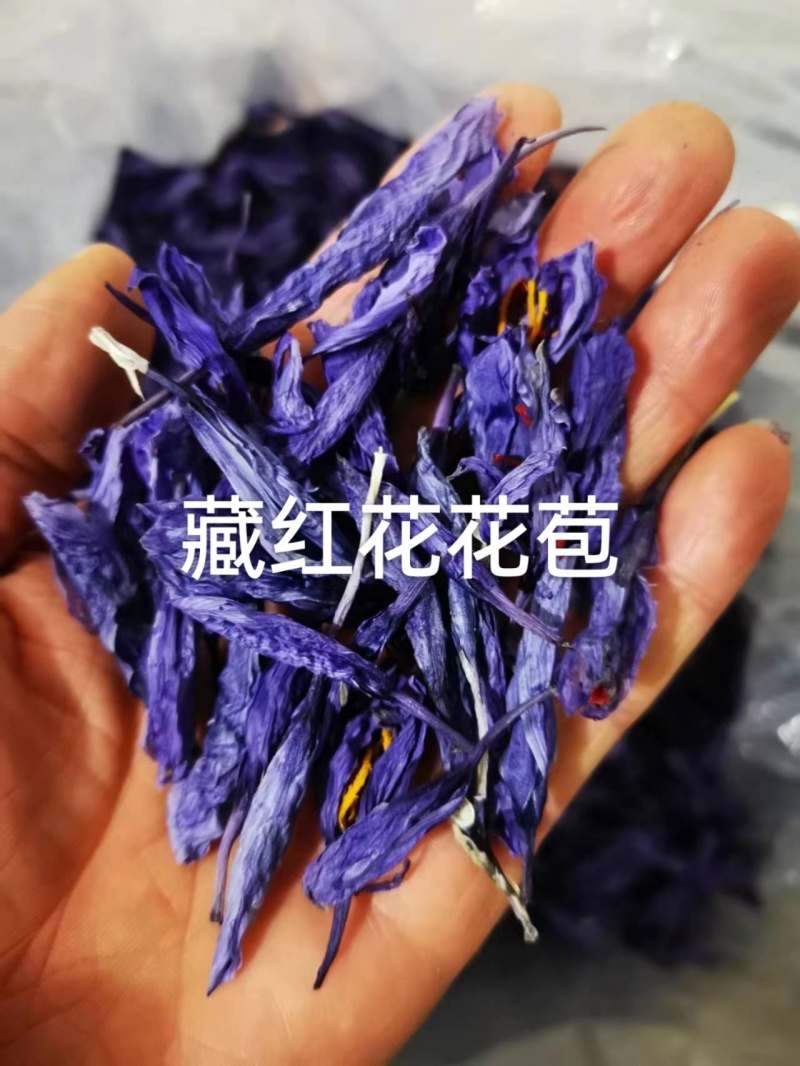 藏红花花朵炖大鹅炖东北老母鸡炖老母鸡味道清纯营养丰富