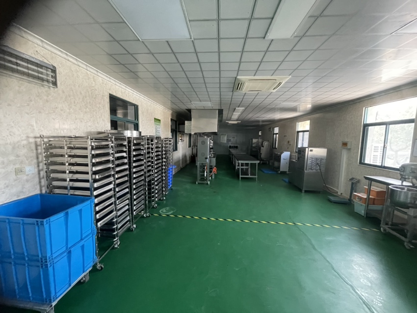 鸡蛋生产车间场景