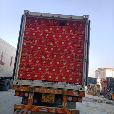 阿克苏冰糖心苹果高次果大量对接市场上车价包售后